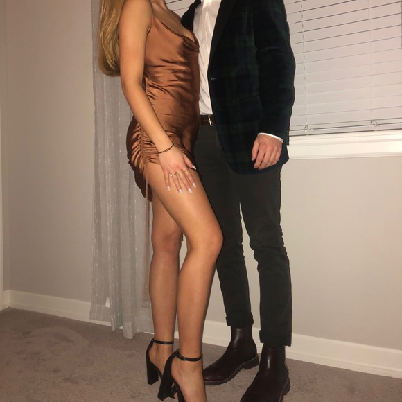 •SOLD ARITZIA• Wilfred Only Ruched Slip Dress - Picture 6 of 6